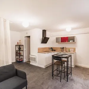 https://studio-hyres-mdival.fr-provencehotel.com