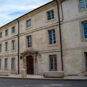 https://appartement-55m-2-4-personnes-en-centre-ville.fr-provencehotel.com