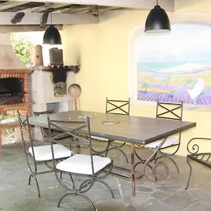 https://la-maison-des-villeneuve-les-avignon.fr-provencehotel.com